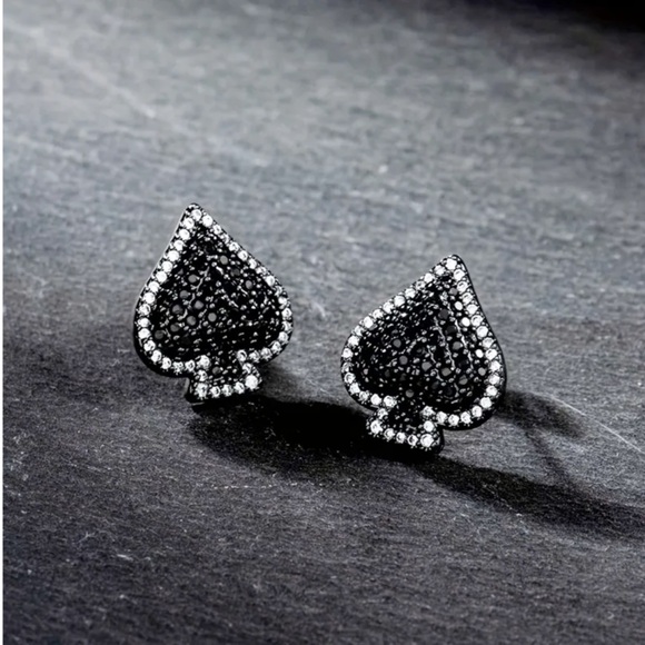 Elegant Black Rhinestone Spade Shape Earrings - Picture 4 of 5